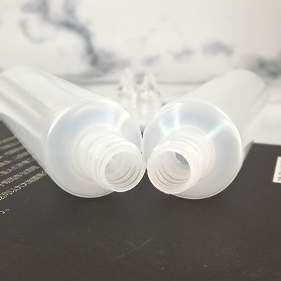 الزجاجات الموزعة ذات السطح الناعم مع أغطية قطرات متينة مثالية لمستحضرات التجميل والمستحضرات الدوائية والمختبرات