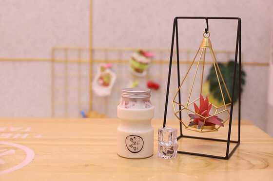 زجاجات شاي الحليب المقاومة للتسرب، شكل مربع أو دائري، مع عزل حراري توفر مقاومة للتسرب وميزات التحكم في درجة الحرارة