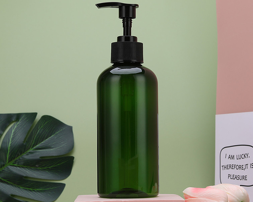 بيع ساخن صافي فارغ PET 500ml هلام الاستحمام الزجاجة البلاستيكية العناية بالشعر البيضاء مسطحة مربع شامبو مستحضر مضخة الزجاجة البلاستيكية