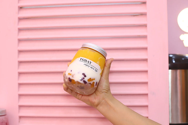 زجاجات الشاي الحليب المقاومة للتسرب مع الغطاء المنسحب للمشروبات المتوسطة الحجم المشروبات التصميم الحديث