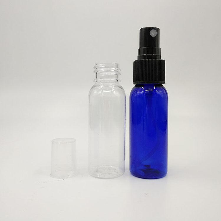 زجاجة رذاذ PET يومية حاوية بلاستيكية شفافة خفيفة الوزن مناسبة لتنظيف الحدائق والمهام المنزلية